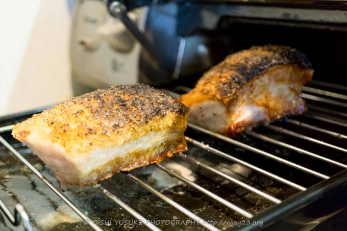 豚バラブロックは魚焼きグリルで焼く